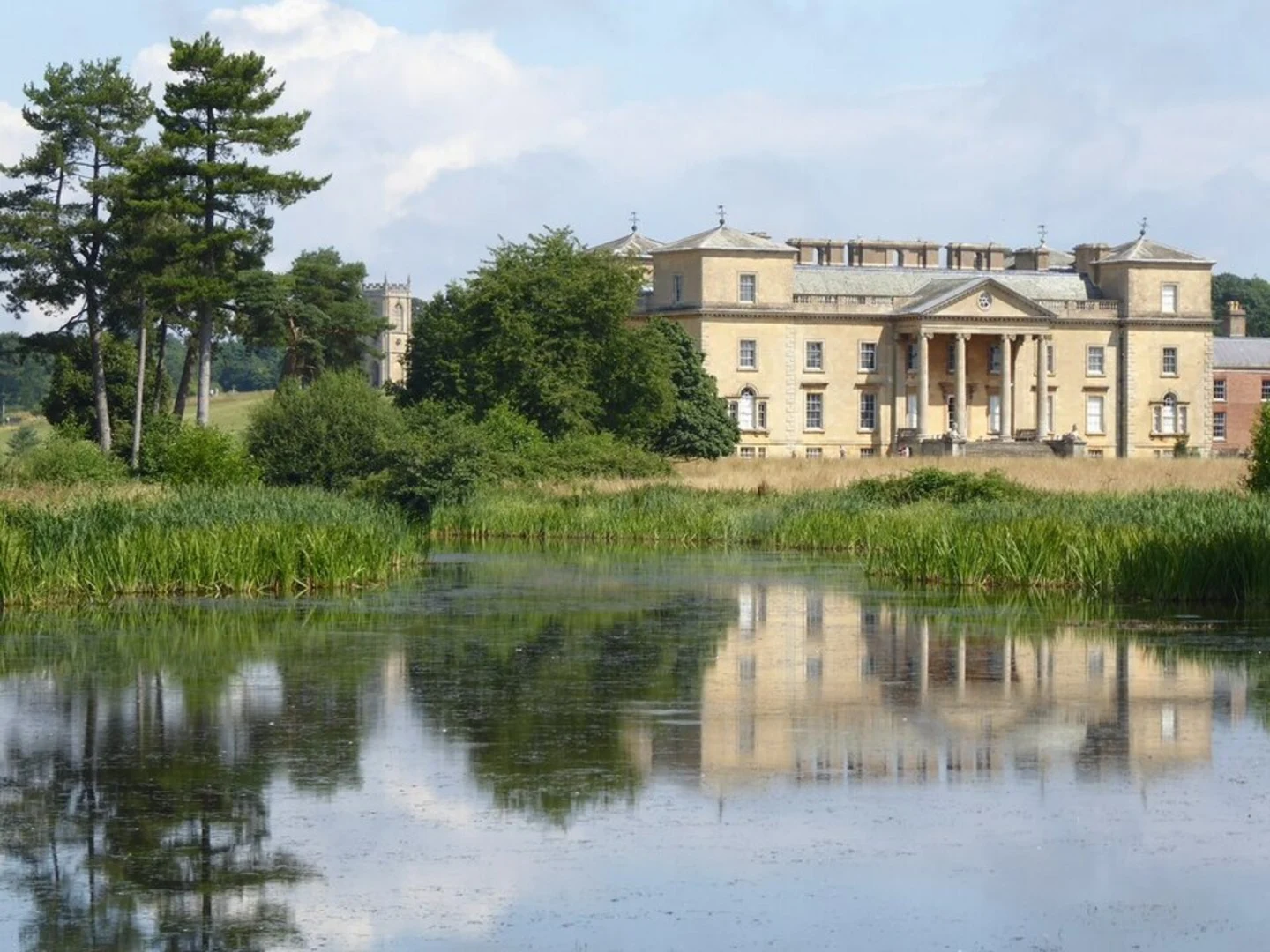 An image depicting the trail Croome Court Loop and its surrounding area.
