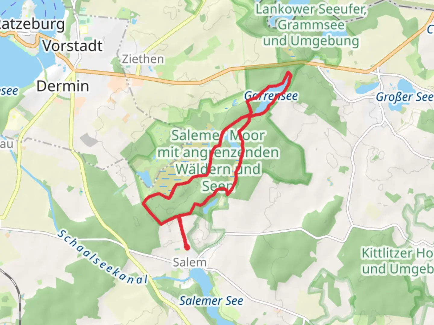 An image depicting the trail Salemer Moor mit angrenzenden Wäldern und Seen and Plötscher See Loop and its surrounding area.