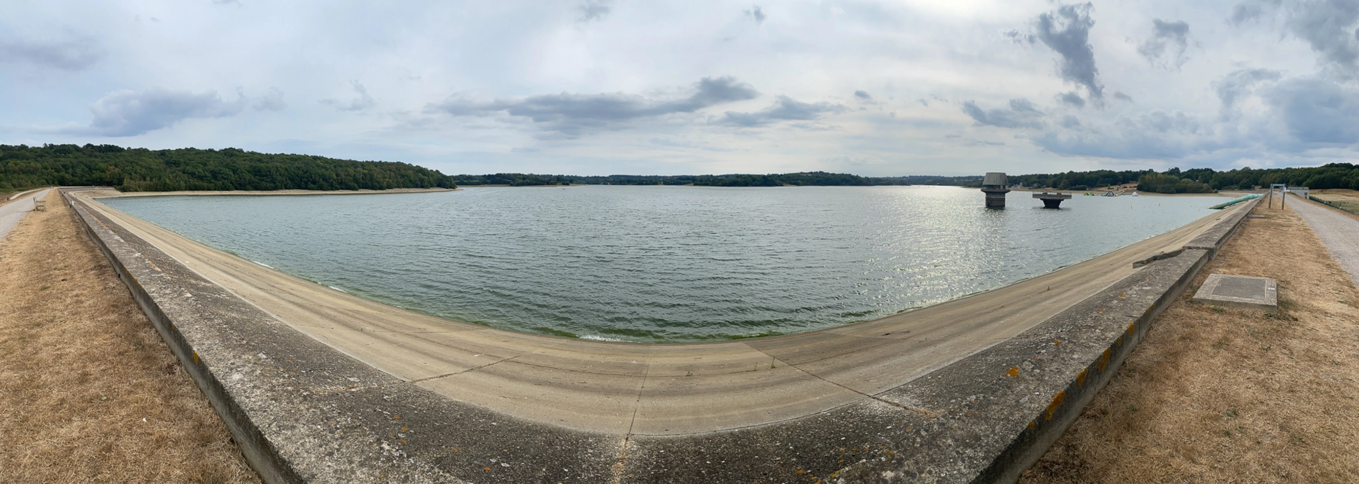 An image depicting the trail Bewl Water Circle and its surrounding area.