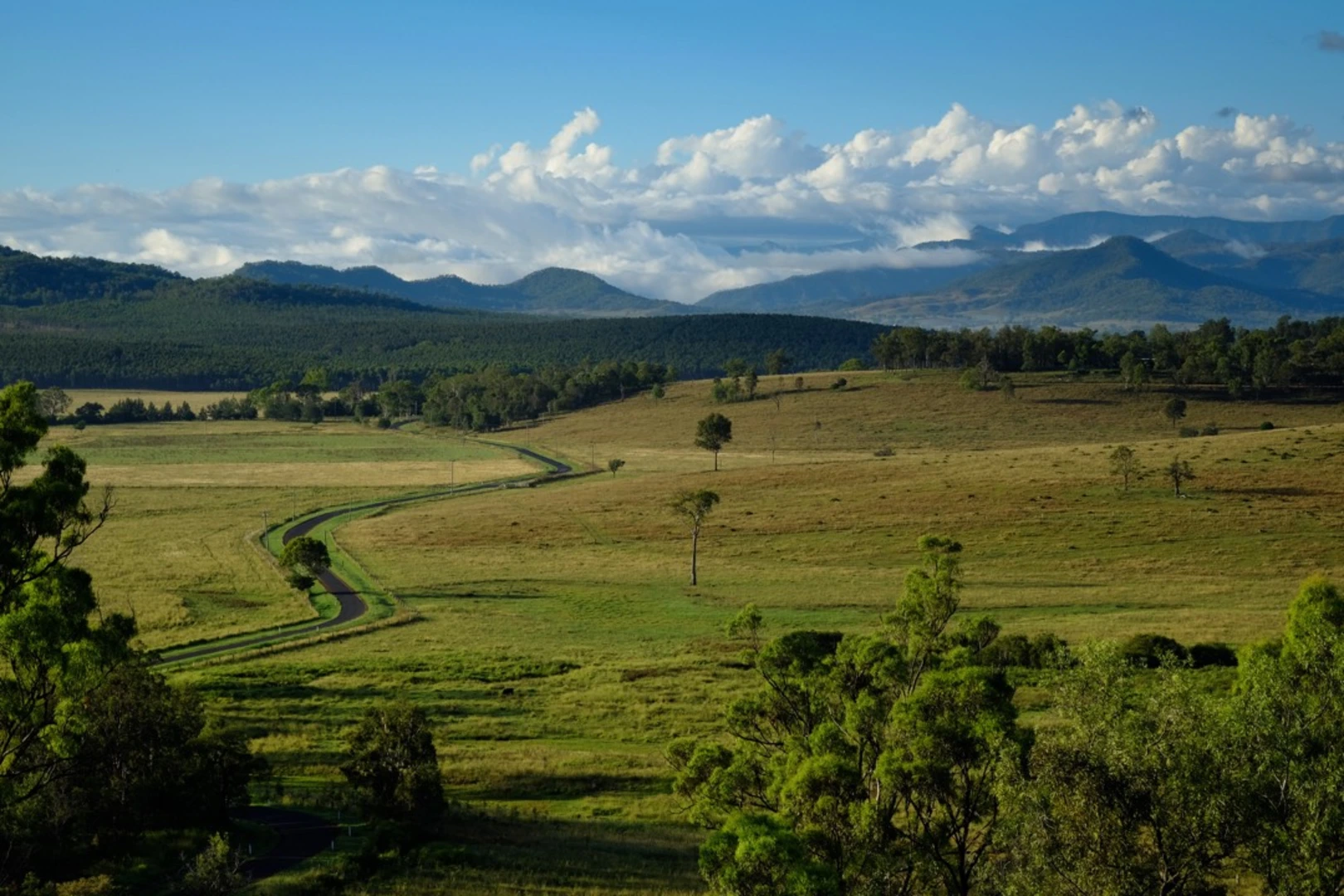 An image depicting the trail Brisbane Valley Rail Trail and its surrounding area.