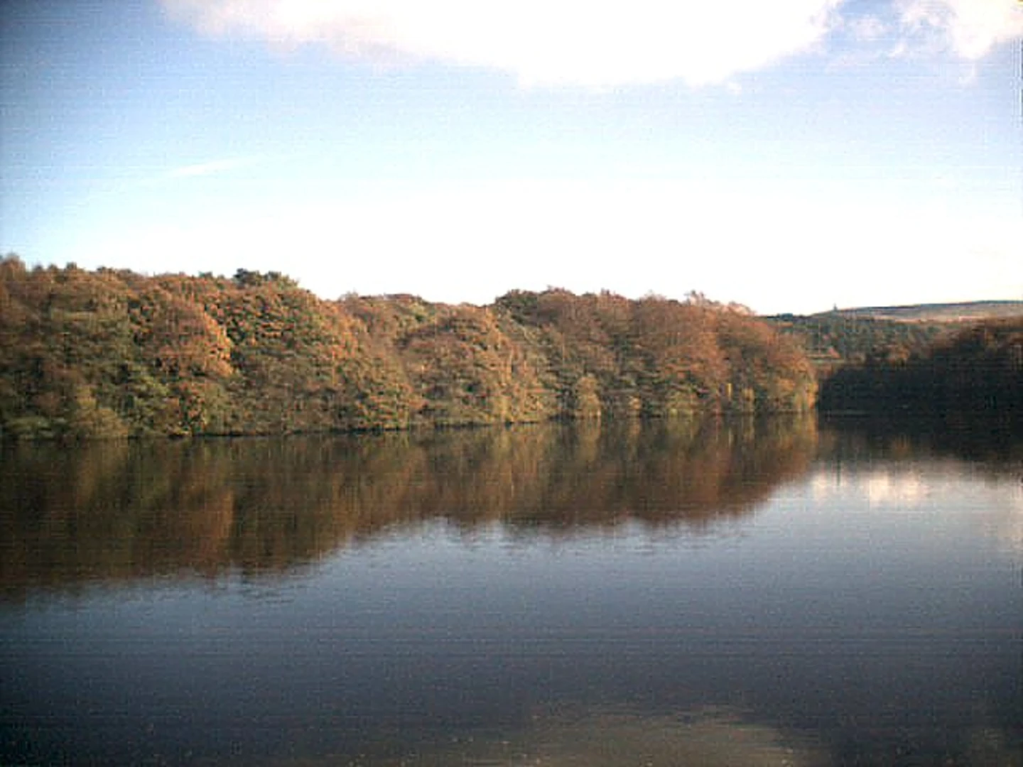 An image depicting the trail Ryal Fold, Tockholes and Abbey Village Loop via Rake Brook Reservoir and its surrounding area.
