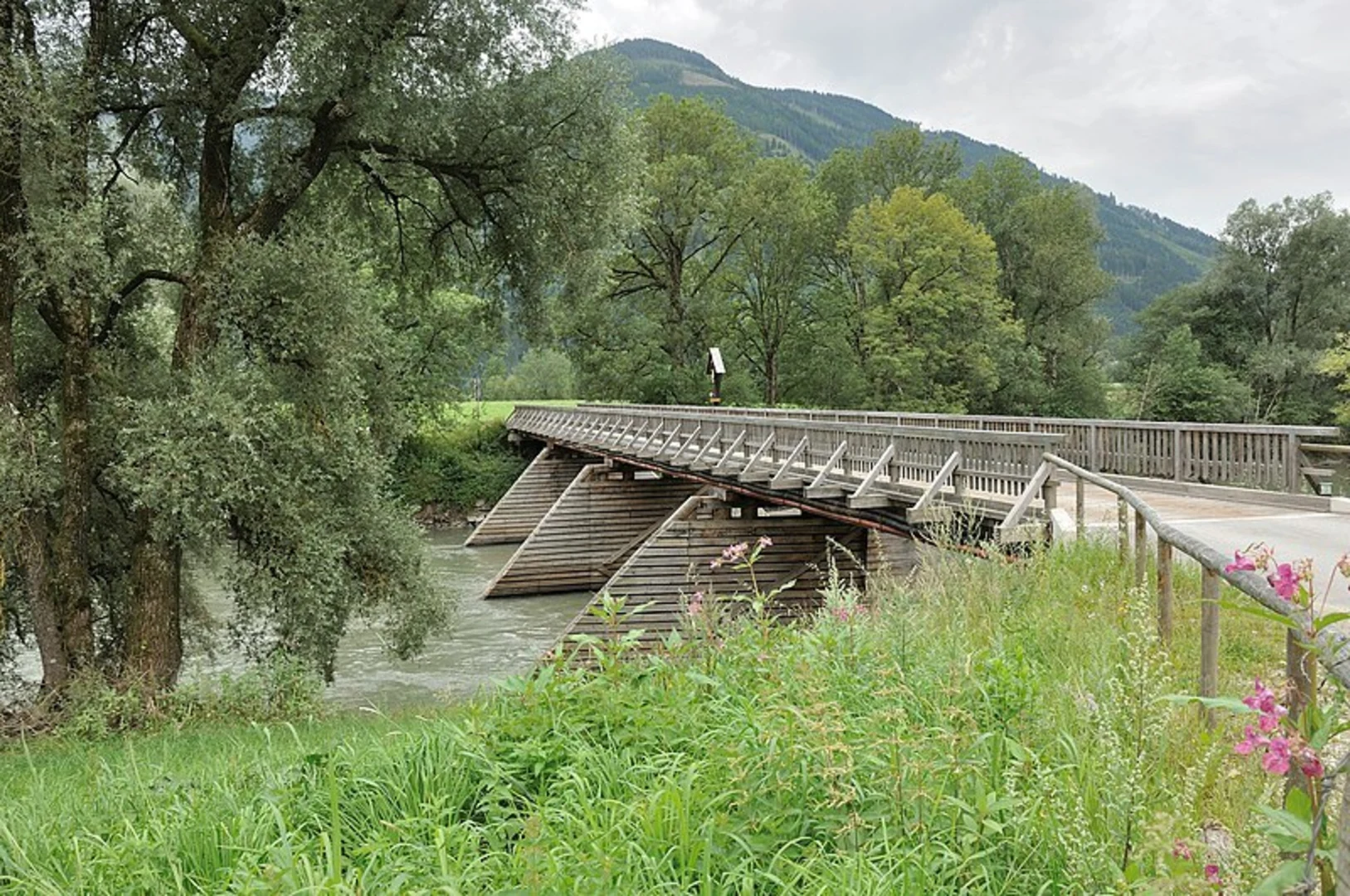An image depicting the trail Admont - Dürrenschöberl Hike and its surrounding area.