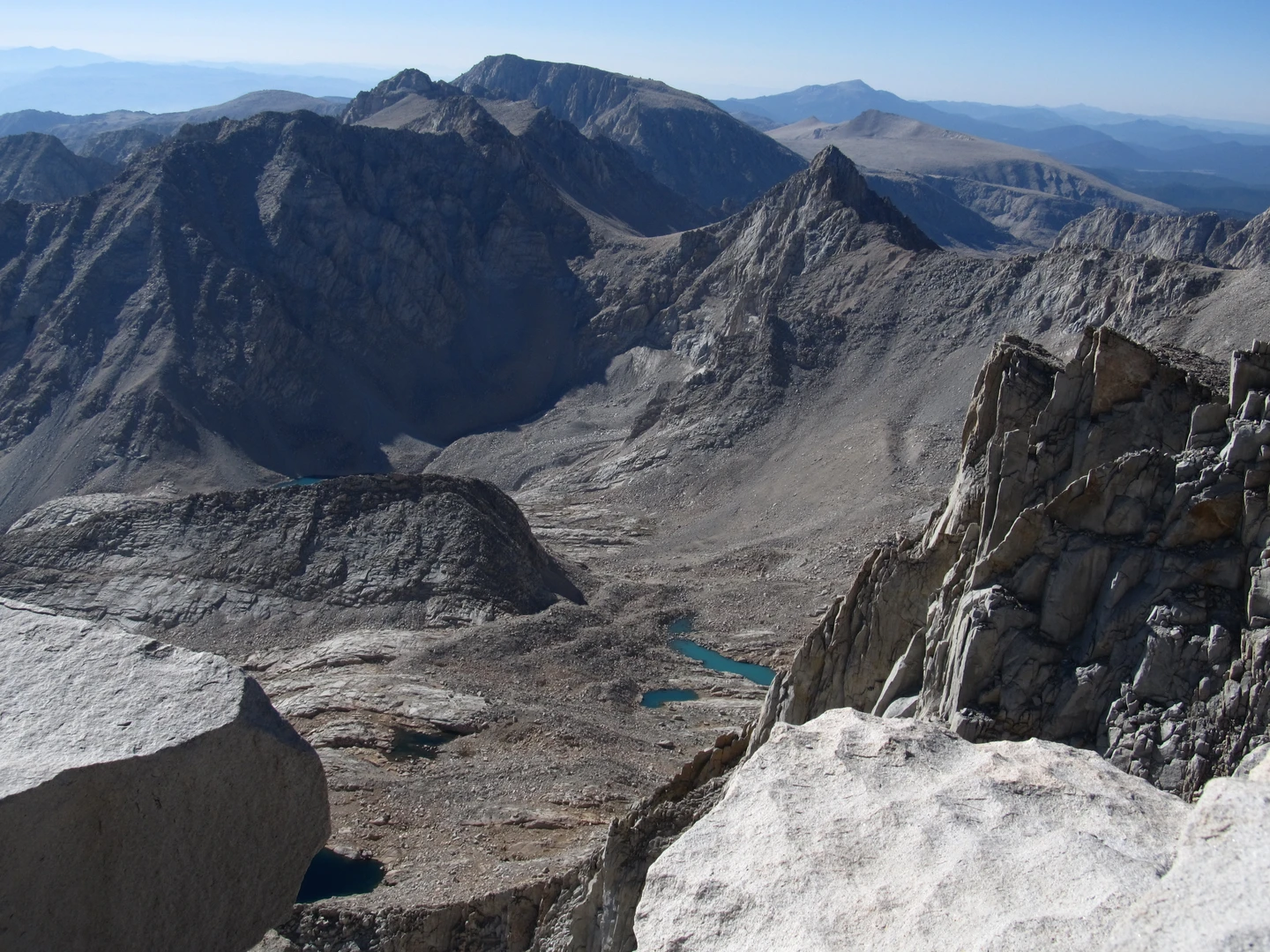 An image depicting the trail North Fork Lone Pine Creek, Mount Whitney, S'brutal Tower and Mount Whitney Loop Trail and its surrounding area.