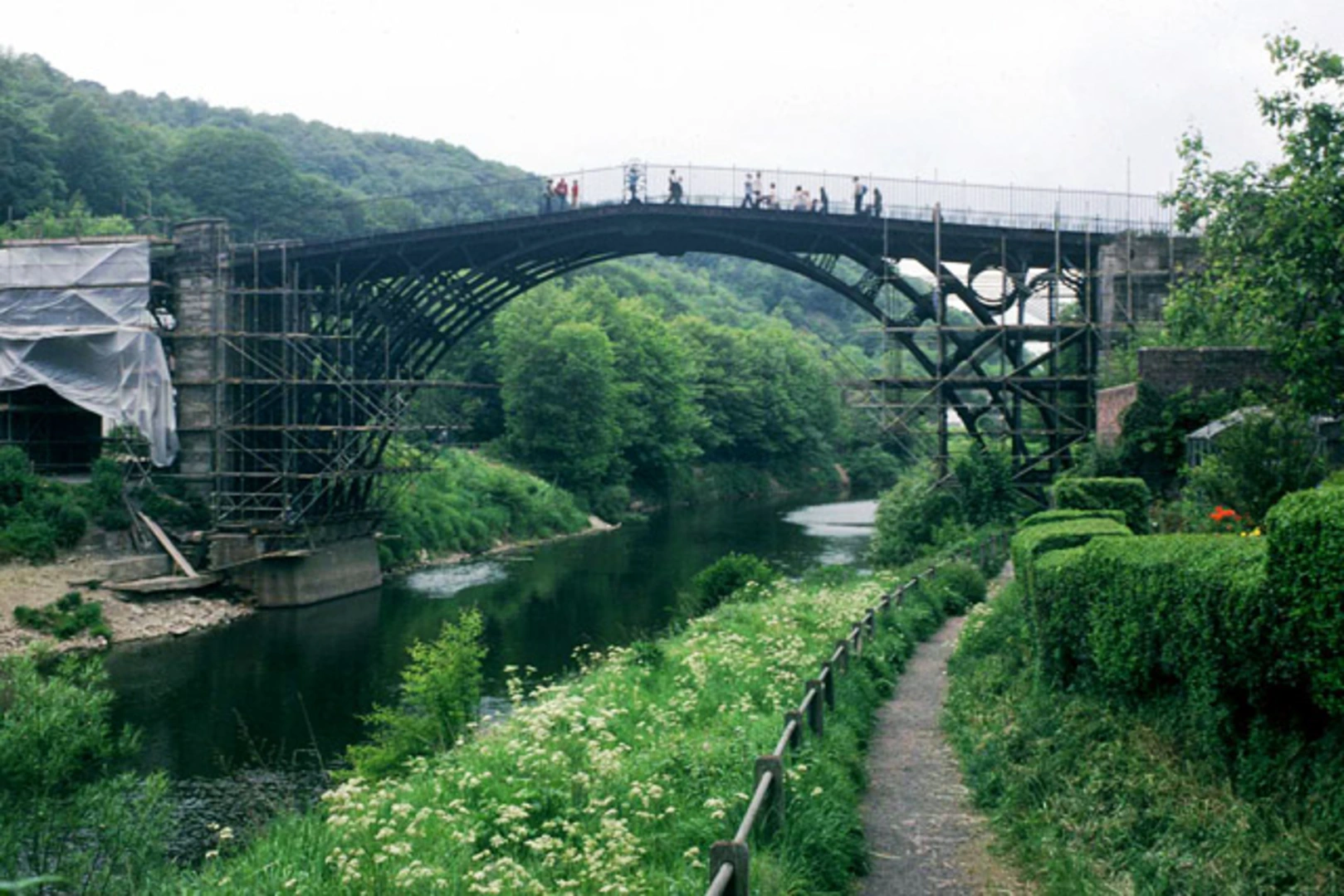 An image depicting the trail Iron Bridge Western Loop via Upper Furnace Pool and its surrounding area.