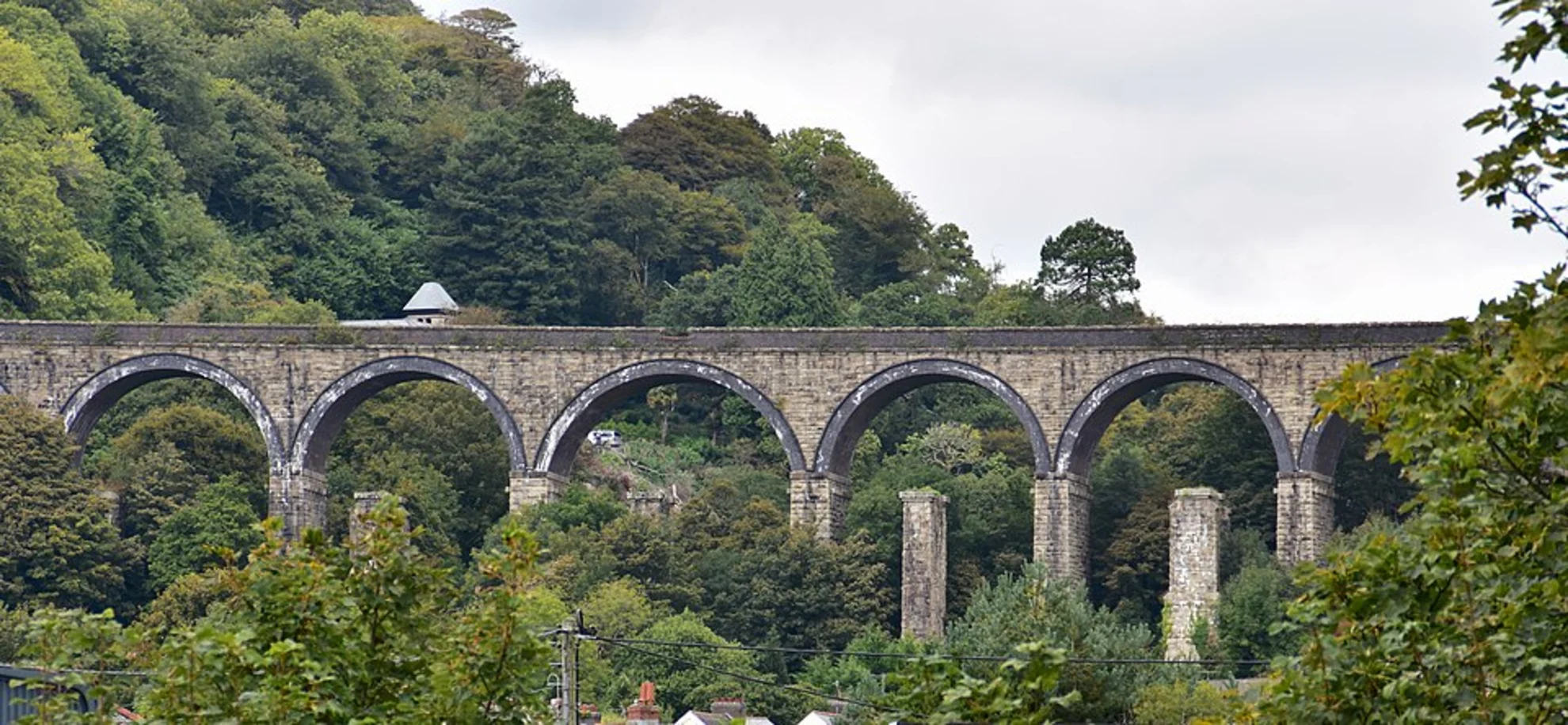 An image depicting the trail Wheal Martyn Trail and its surrounding area.