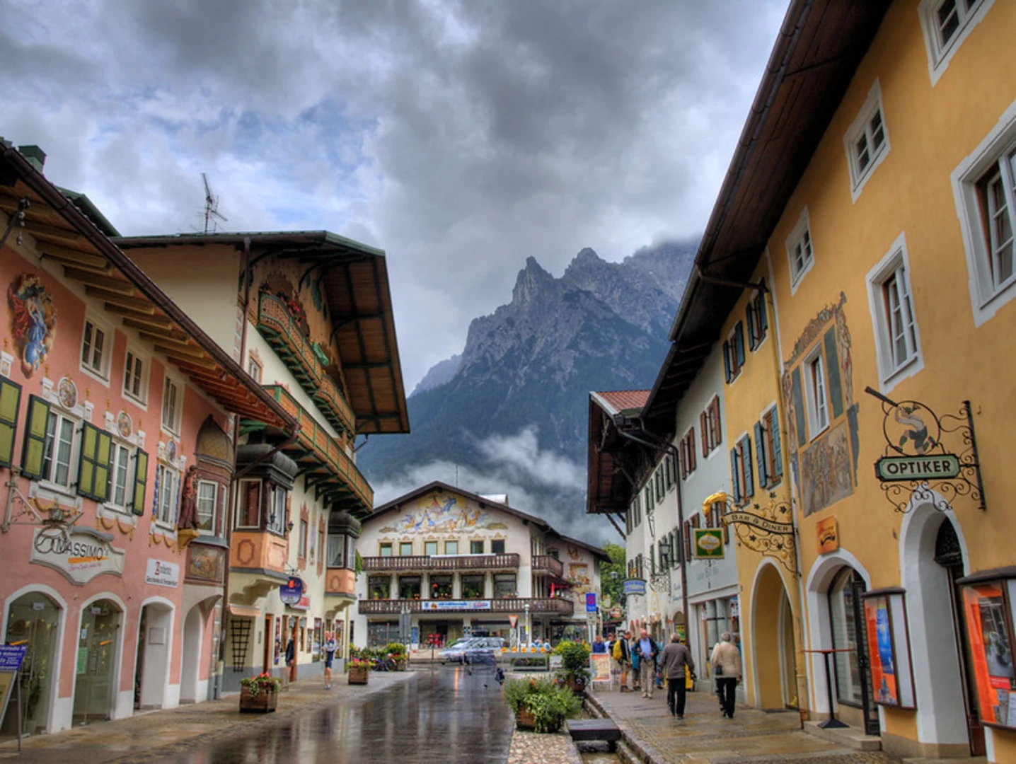 An image depicting the trail Mittenwald to Scharnitz Walk via Leutasch Gorge and its surrounding area.
