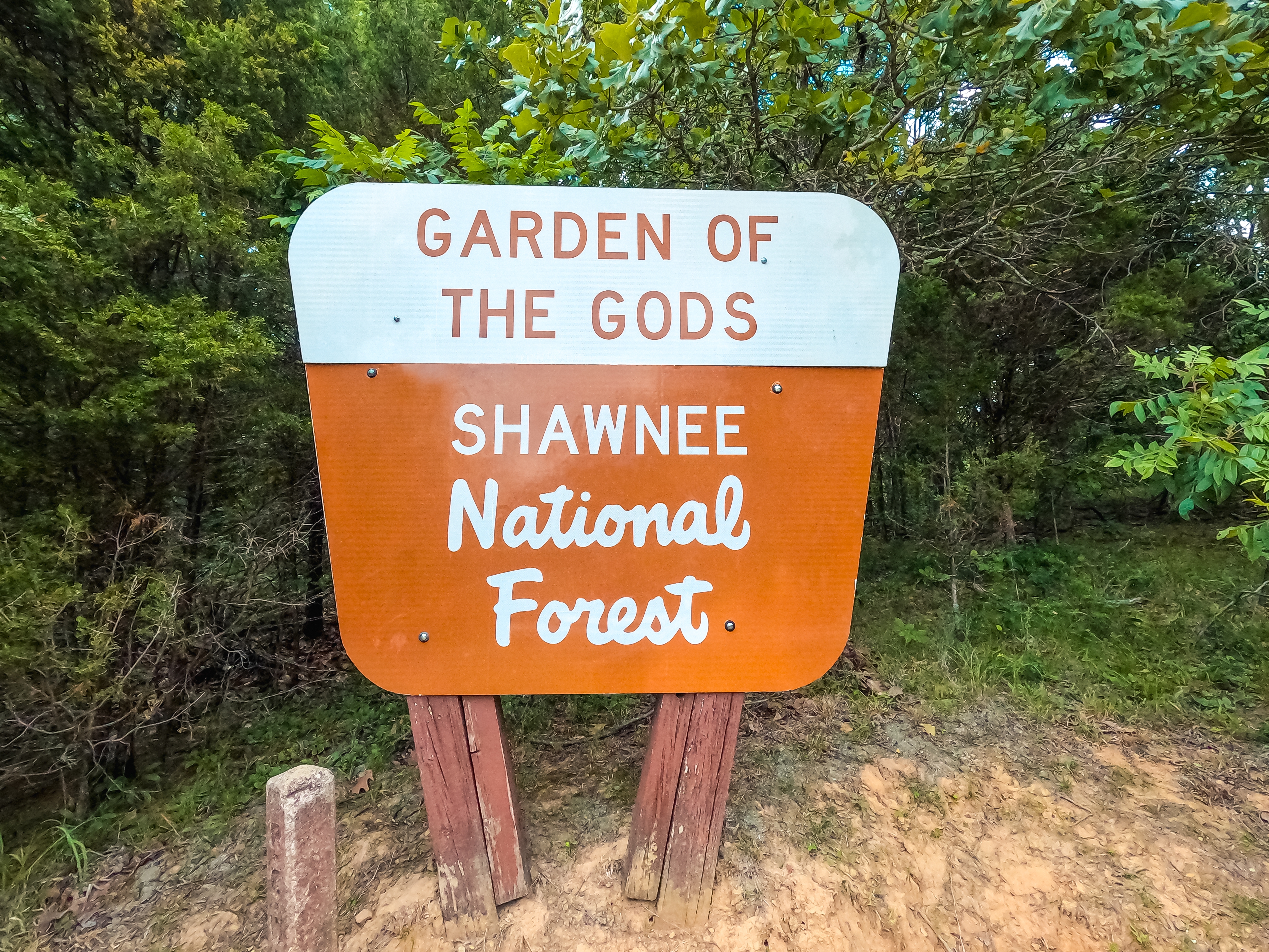 An image depicting the trail Shawnee National Forest and its surrounding area.