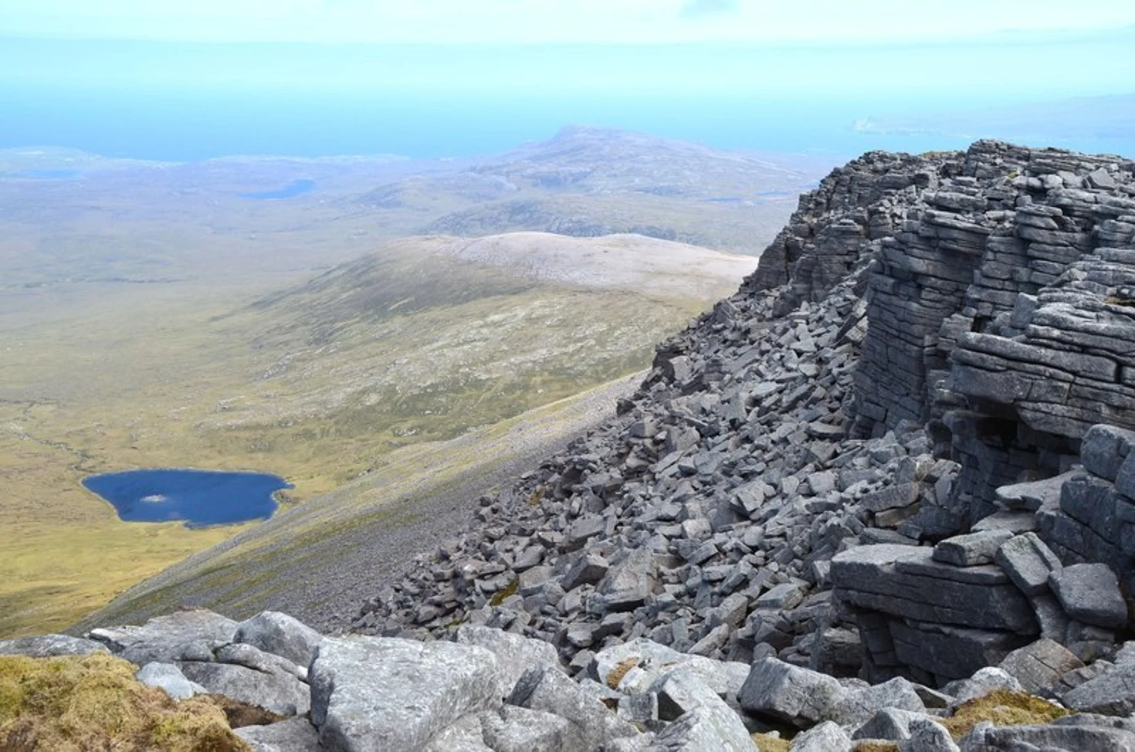 An image depicting the trail Beinn Spionnaidh and its surrounding area.