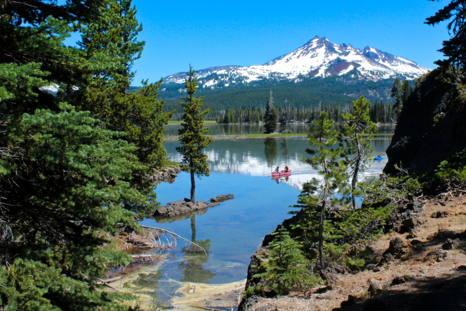 An image depicting the trail Katsuk Pond via Appaloosa Trail and its surrounding area.