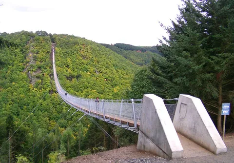 Geierlay and Geierlay Bridge via Geierlayschleife and 4-Baeche Runde