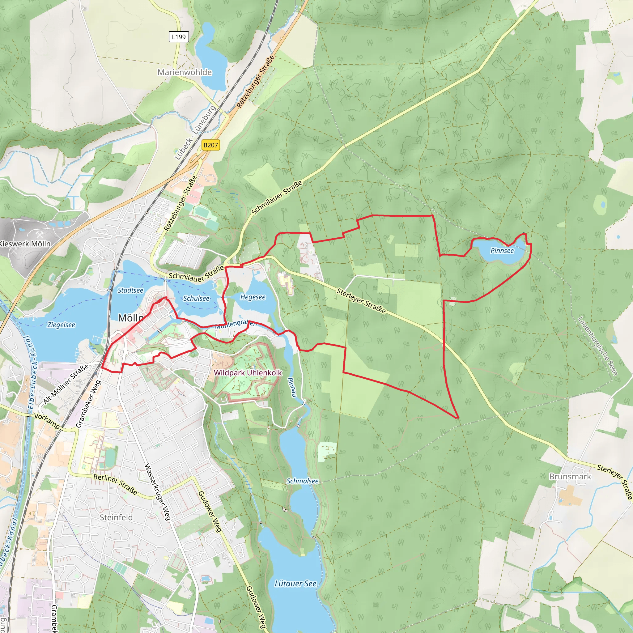 Mühlenteich and Pinnsee via Wandertour Blauer Till-Schuh mobile static map