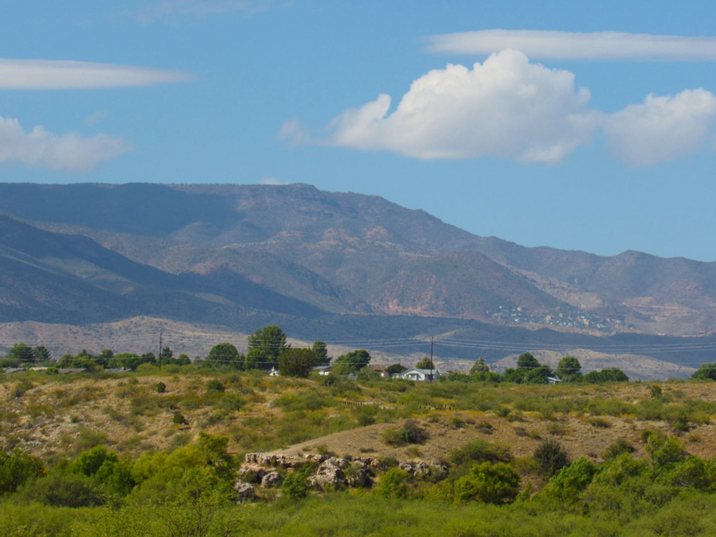 An image depicting the trail Side Oats Loop Trail and its surrounding area.