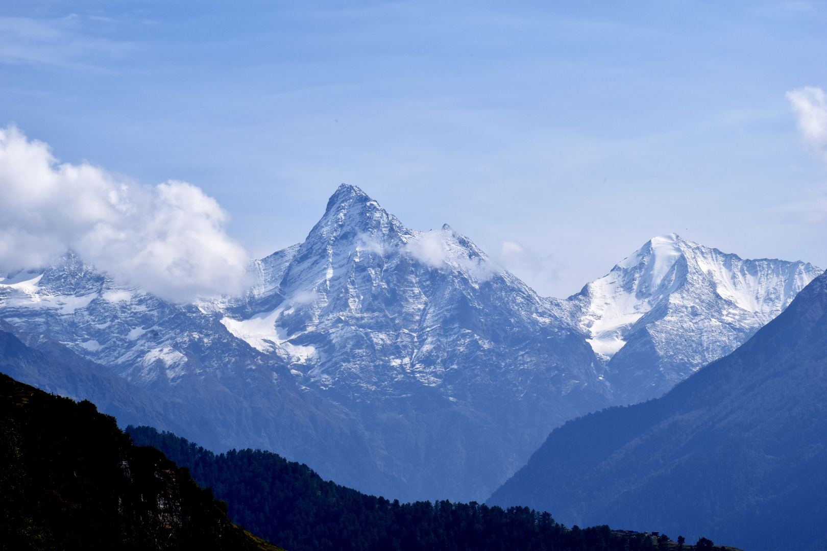 An image depicting the trail Sach Pass Trek and its surrounding area.