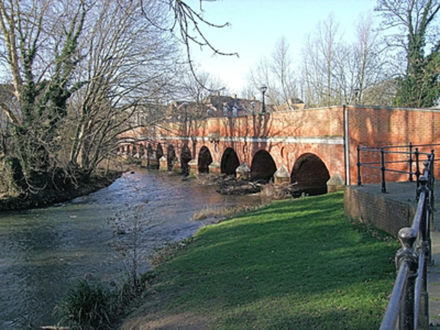 An image depicting the trail Leatherhead to Mickleham Loop and its surrounding area.