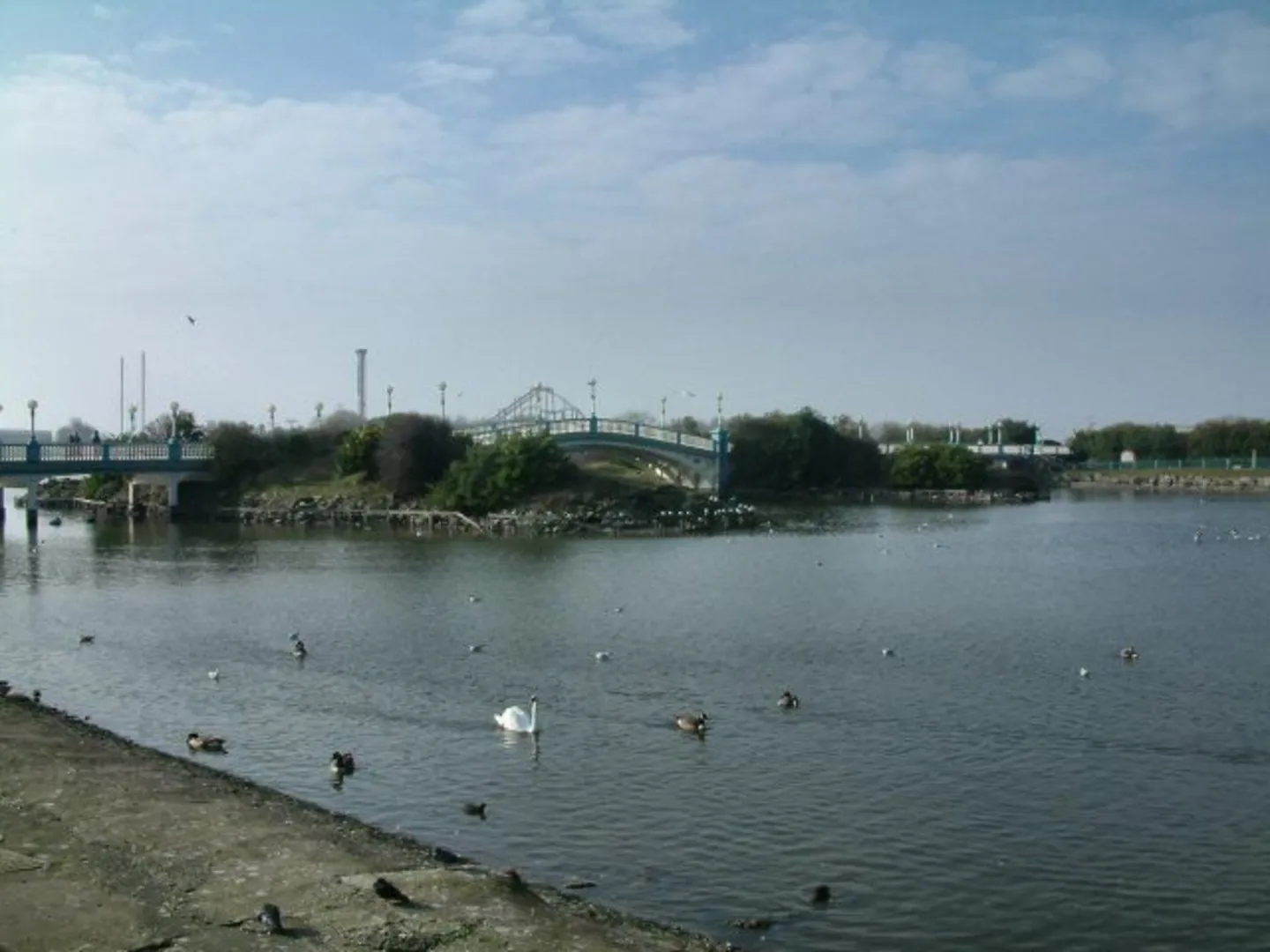 An image depicting the trail Southport to AInsdale Walk and its surrounding area.