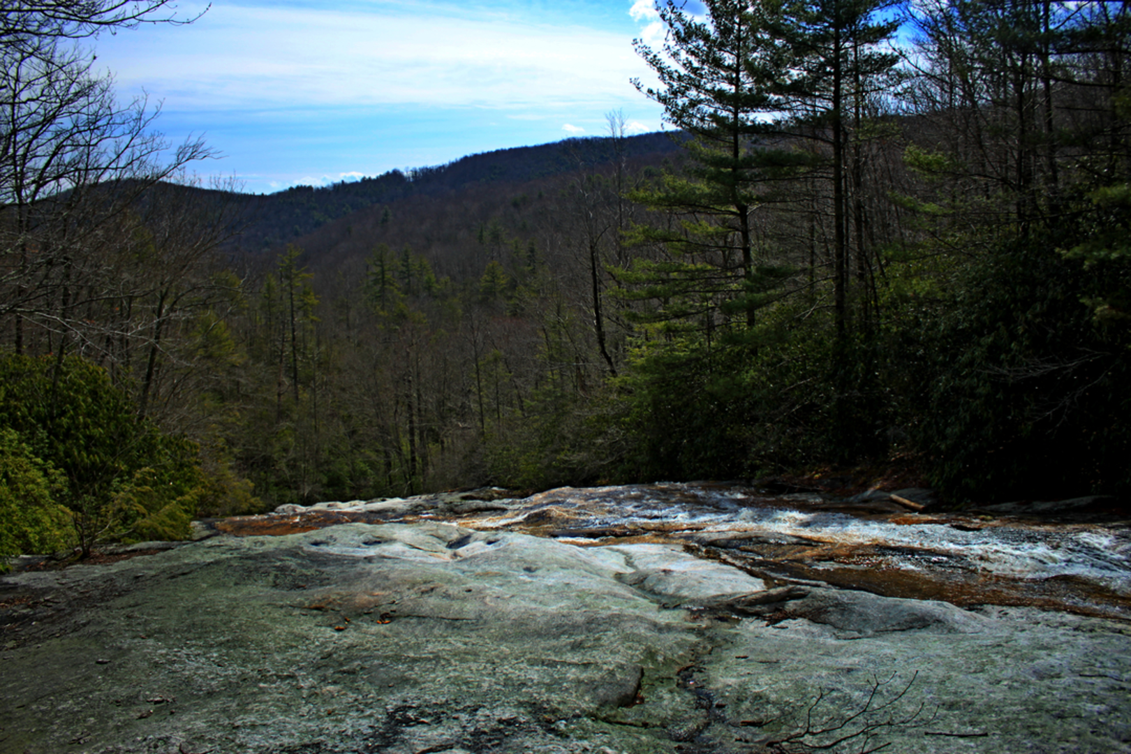 An image depicting the trail Raider's Camp Trail and its surrounding area.