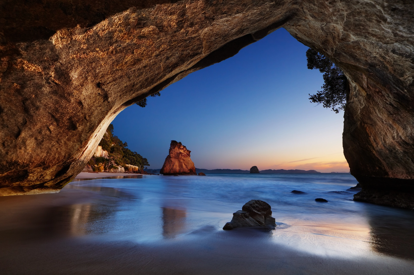 An image depicting the trail Cathedral Cove Gateway Trail and its surrounding area.