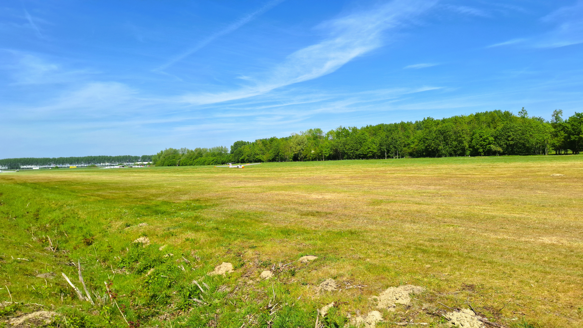 An image depicting the trail De Grote Kreek and Drieschouwen via Fortdijk West and its surrounding area.