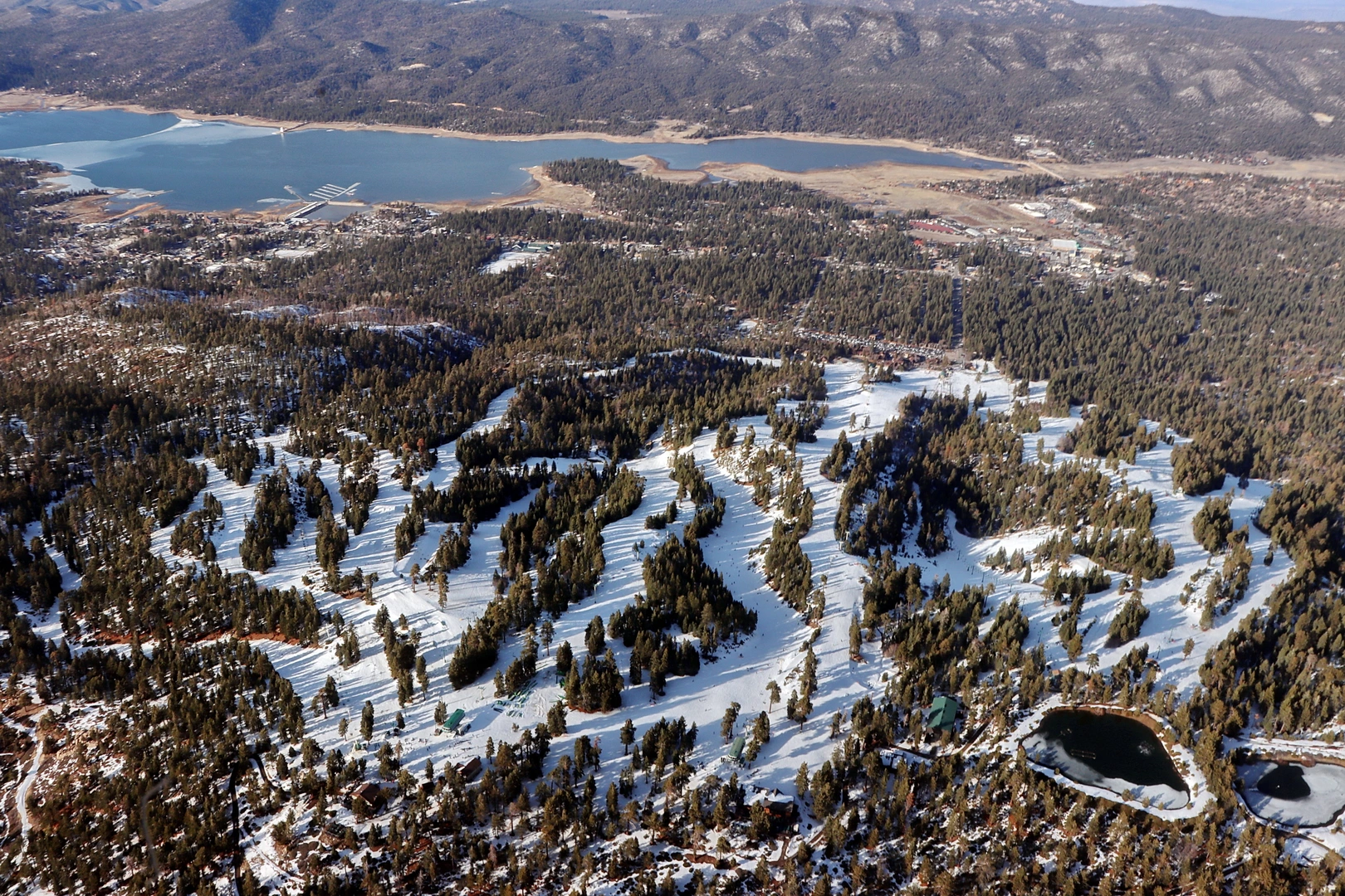 An image depicting the trail Snow Summit via Skyline Drive and its surrounding area.