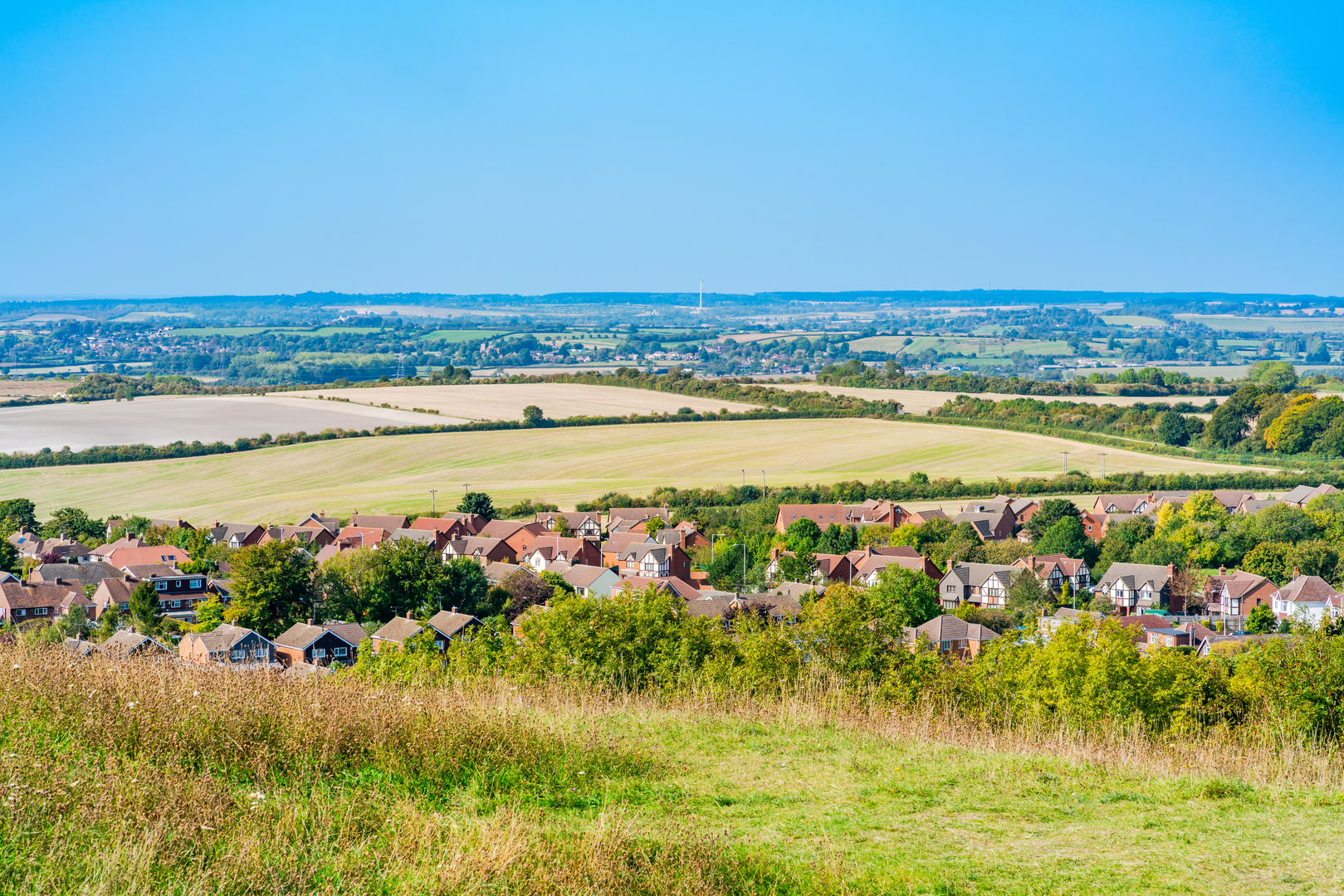 An image depicting the trail Dunstable Downs Countryside Walk - Bedfordshire and its surrounding area.