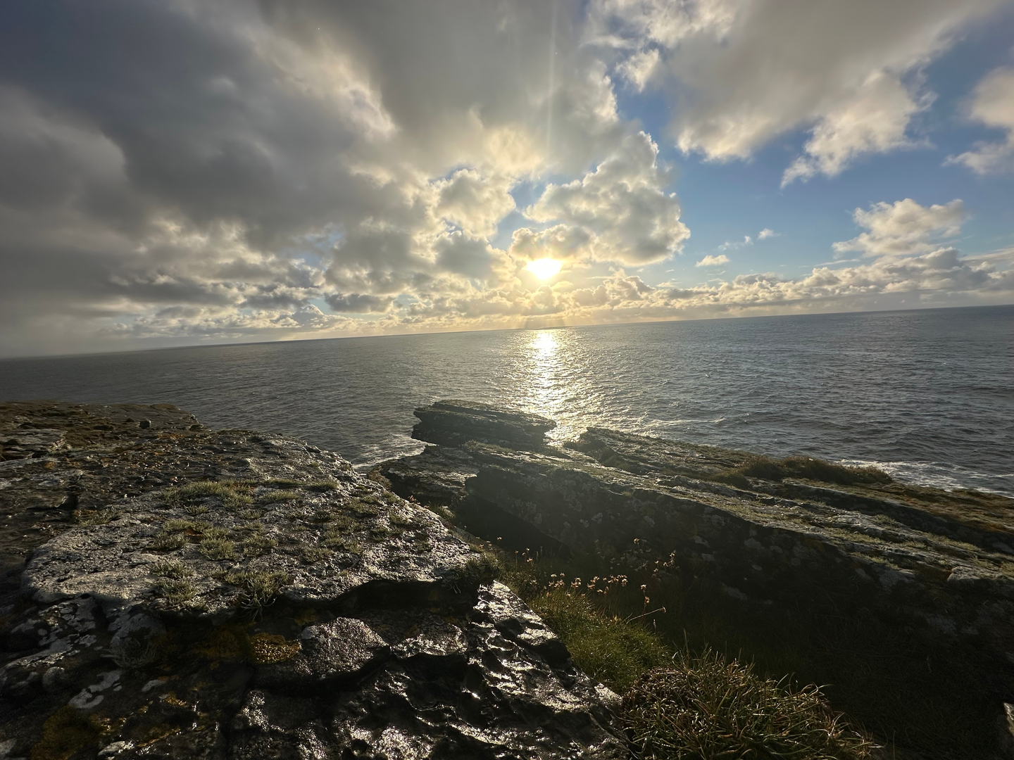 An image depicting the trail North Bay, Heldale Water, HaWick and Tor Ness Loop and its surrounding area.