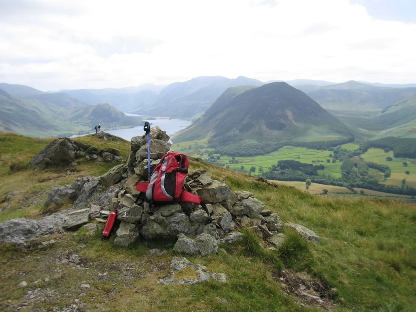 An image depicting the trail Low Fell and its surrounding area.