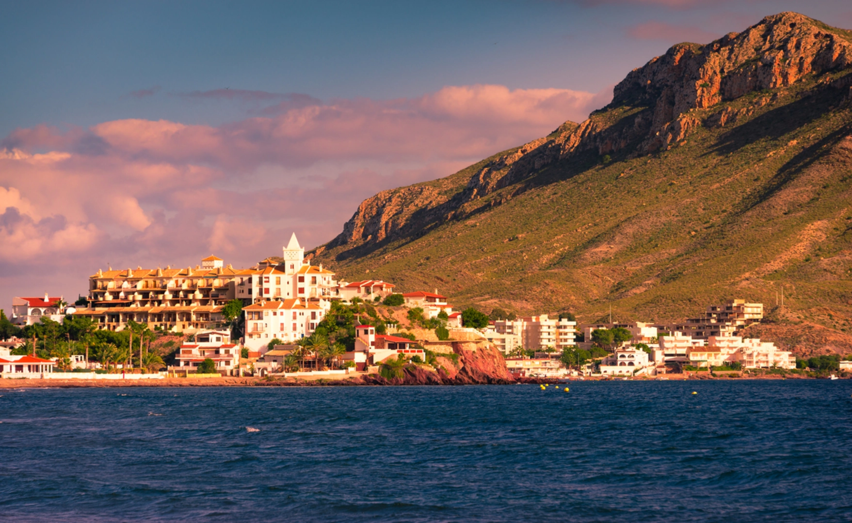 An image depicting the trail Cabo de Cope Trail PR MU 104 and its surrounding area.