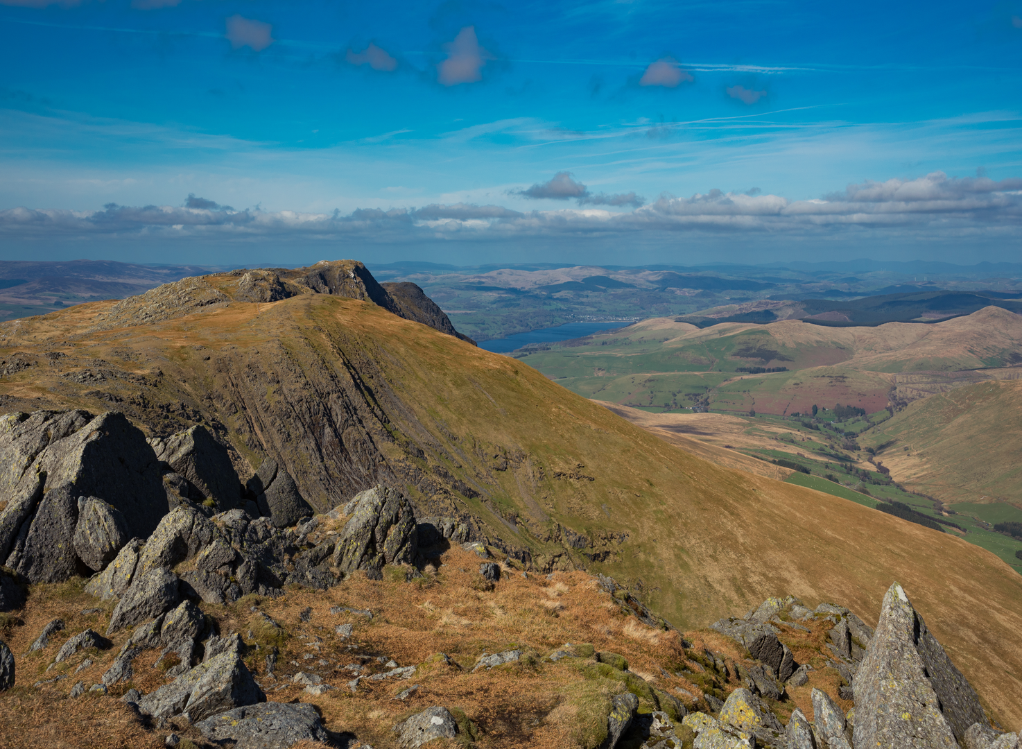An image depicting the trail Aran Fawddwy from Cwm Cywarch and its surrounding area.