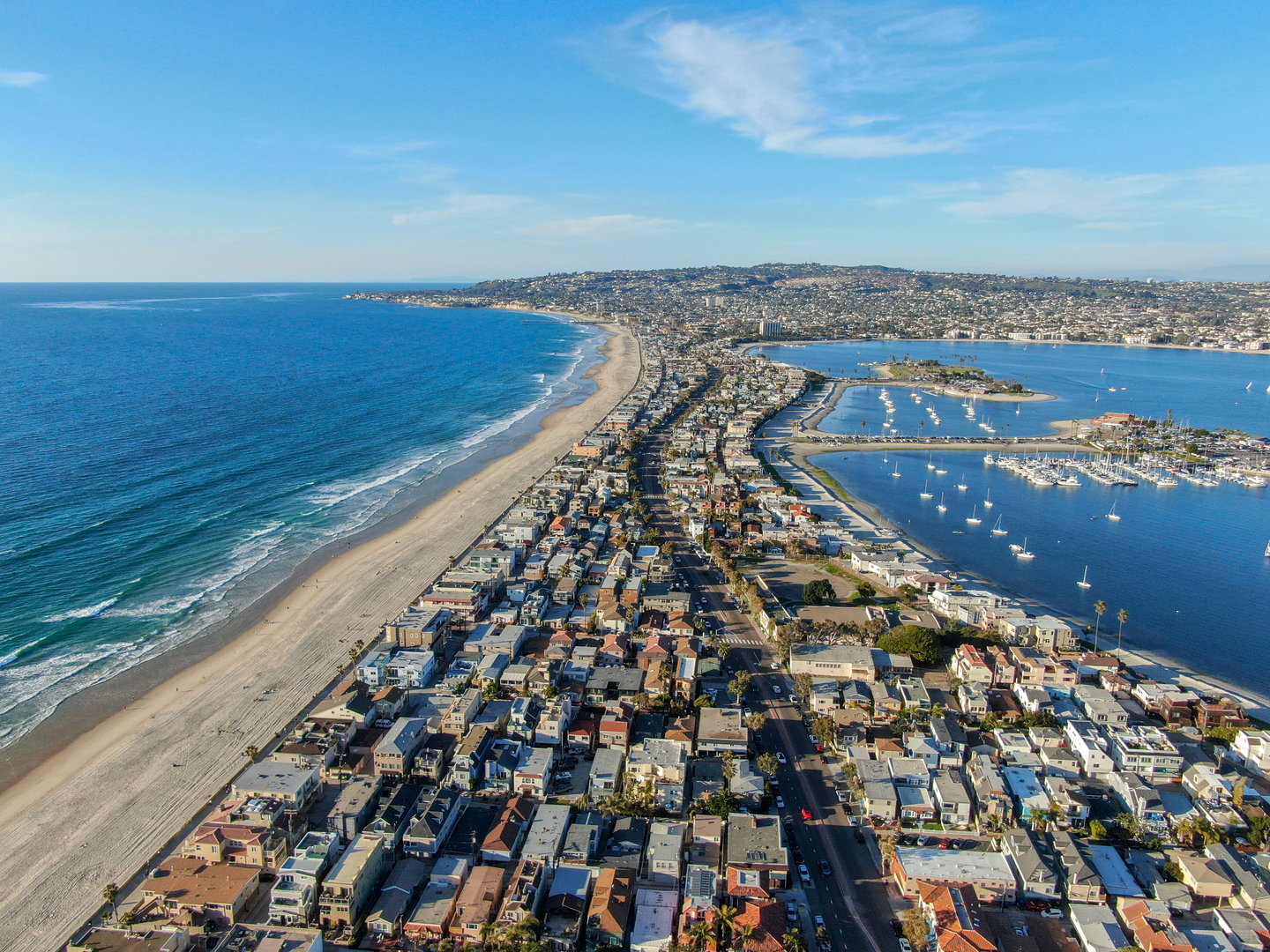 An image depicting the trail Bayside Walk and its surrounding area.