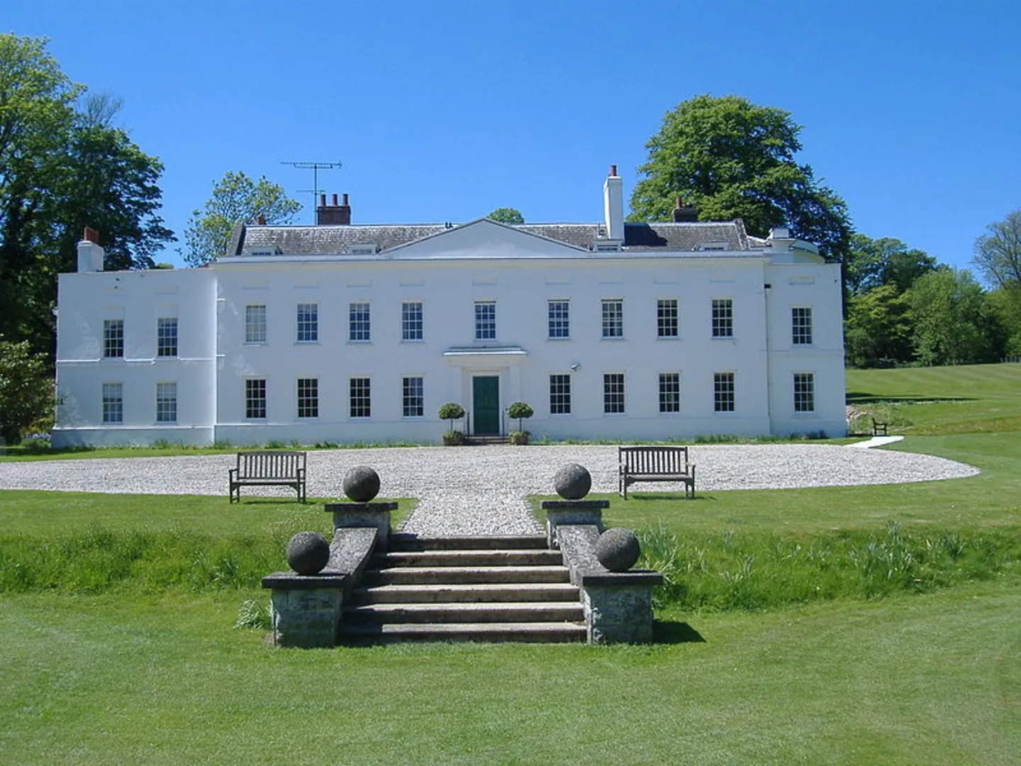 An image depicting the trail The Outdoor Guide - Sibton Park - Three Kent villages Walk and its surrounding area.