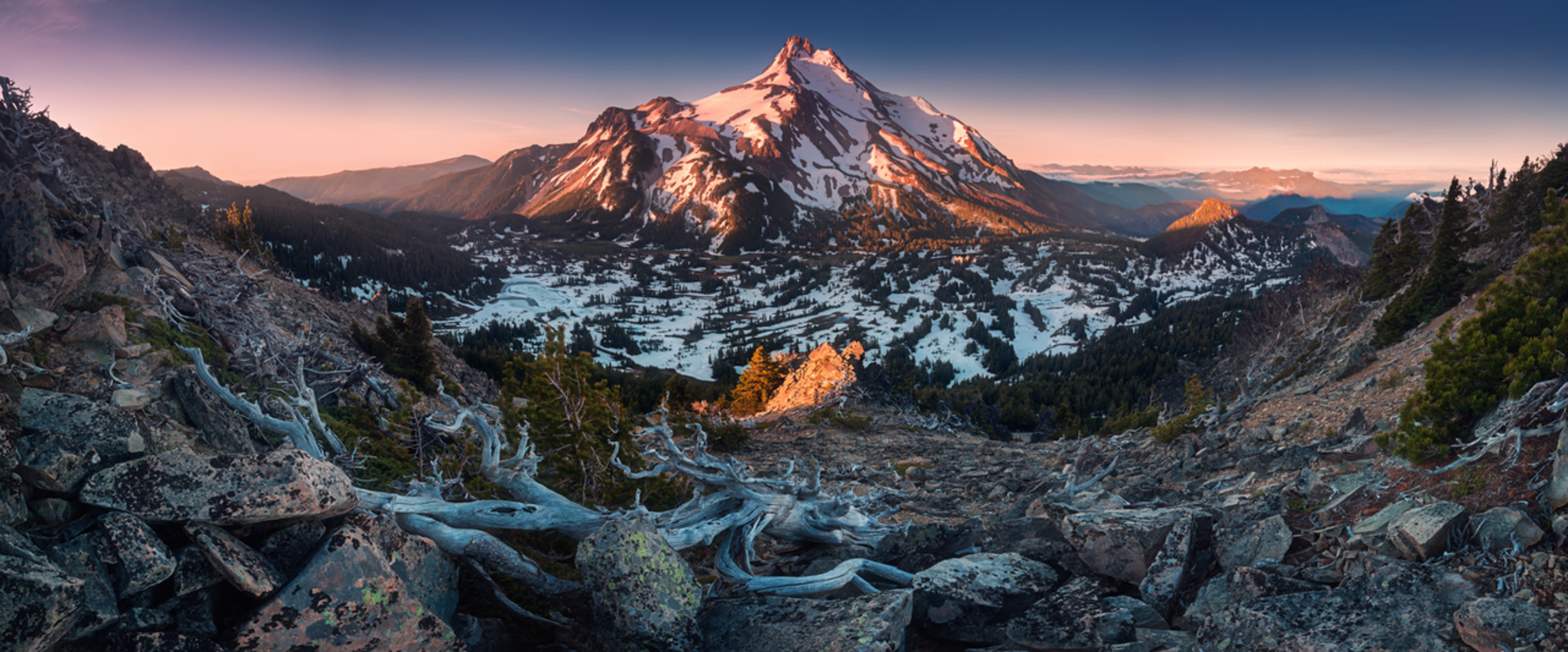 An image depicting the trail Bingham Ridge Trail and its surrounding area.