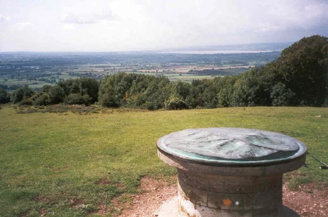 Haresfield Topograph, Bunker's Bank and Ring Hill