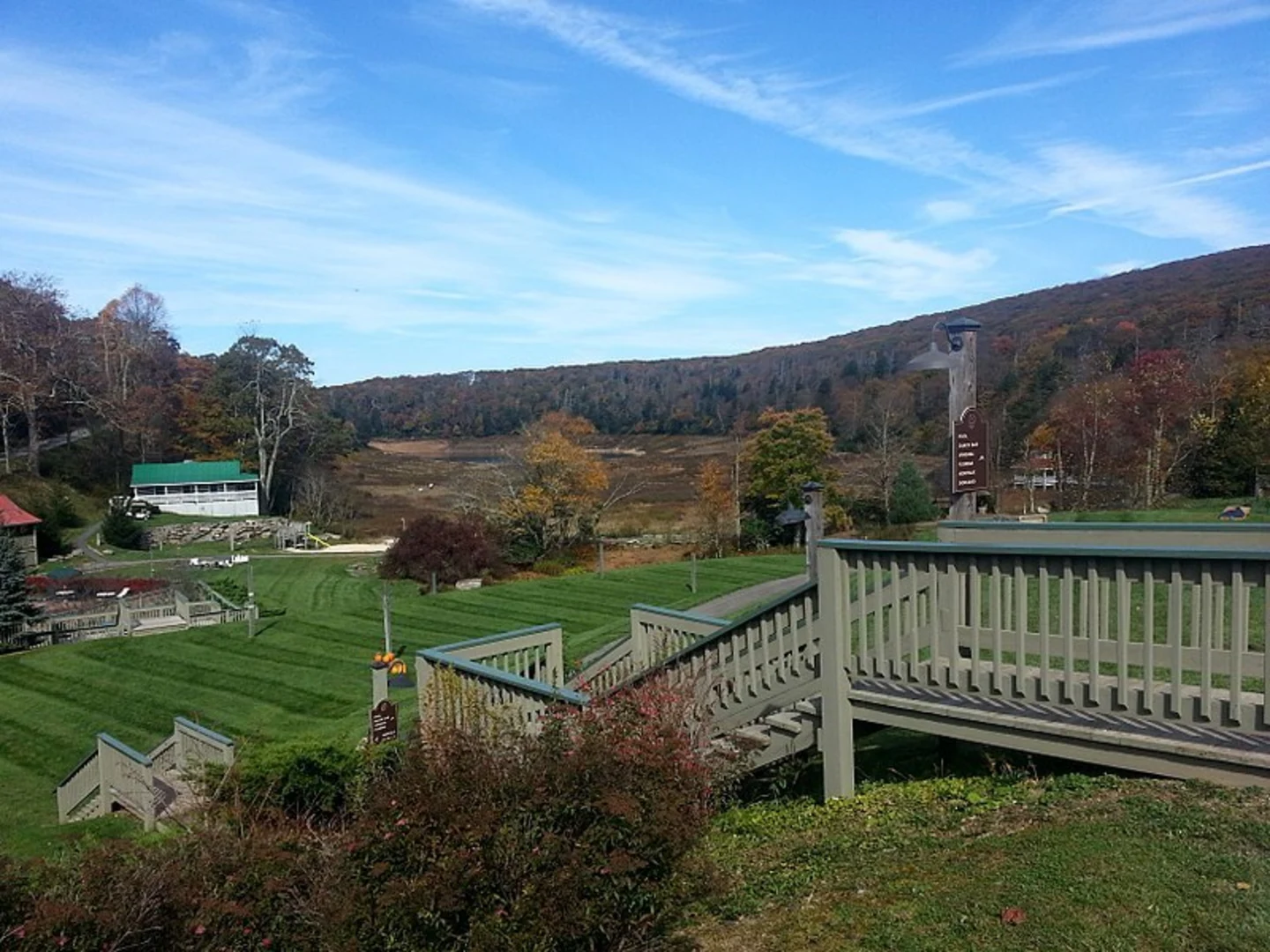 An image depicting the trail Sartain Trail and its surrounding area.