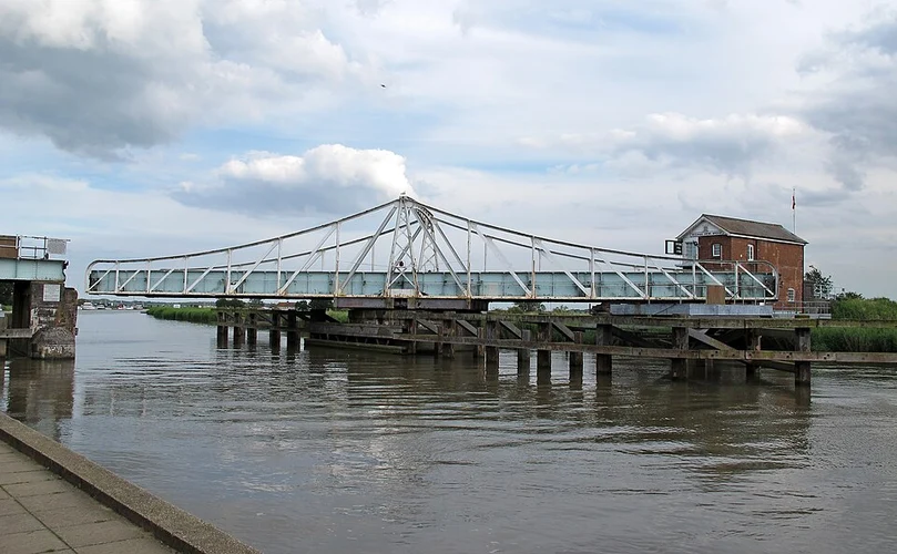 Reedham Ferry Touring Park and River Yare Loop