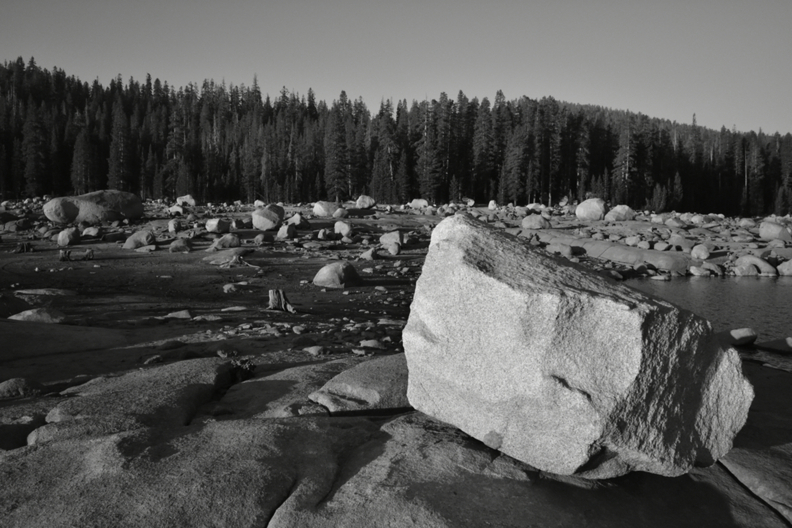 An image depicting the trail Hell for Sure Pass via Blackcap Trail and its surrounding area.