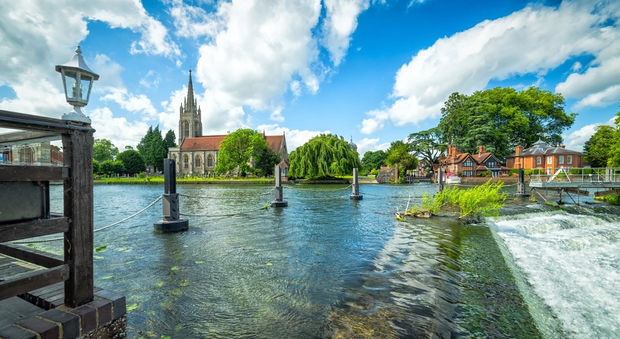 Pinkneys Green, Cookham Dean Common, Hurley Lock and Ashley Hill Loop