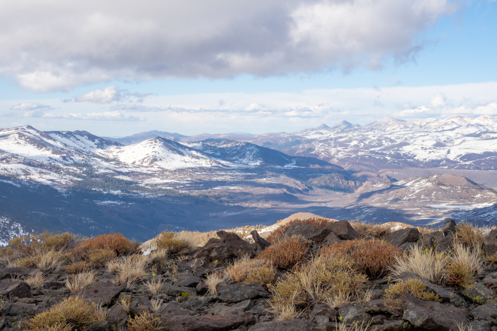 An image depicting the trail Stanislaus Peak Trail and its surrounding area.