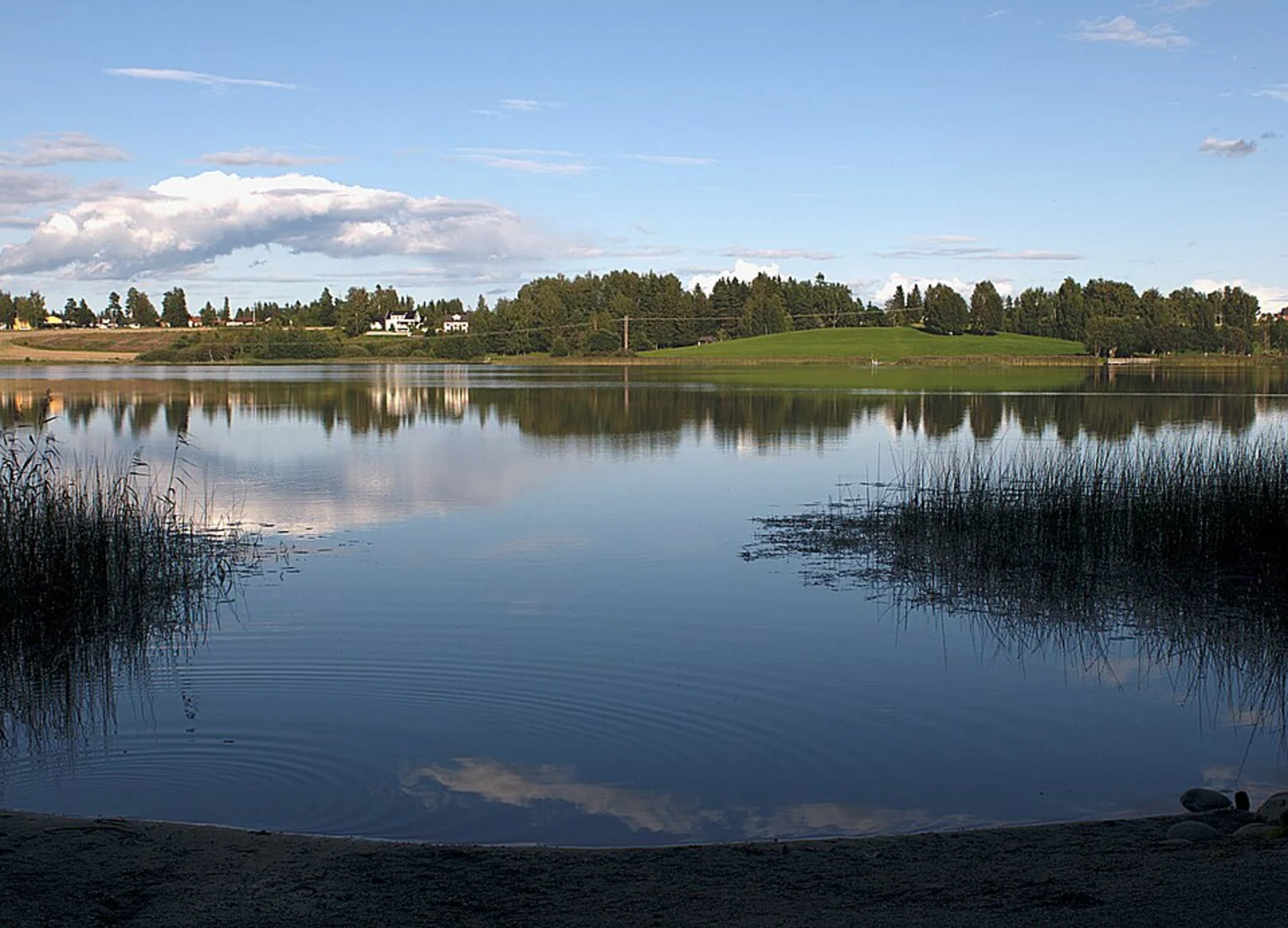 An image depicting the trail Gudbrandsdalsleden and its surrounding area.