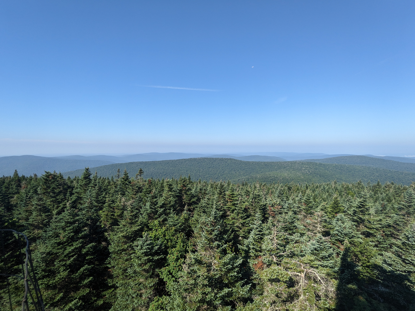 An image depicting the trail Balsam Lake Mountain and its surrounding area.