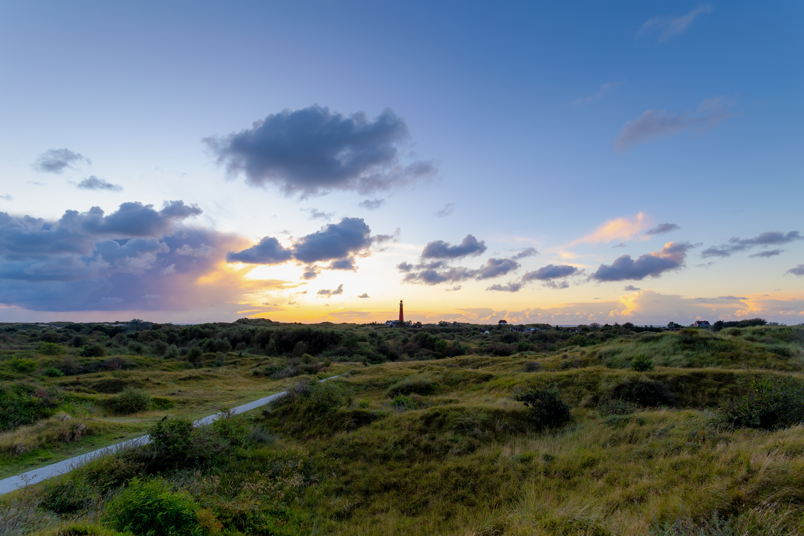 An image depicting the trail Vakantieparken and Doddemanskisten Loop and its surrounding area.