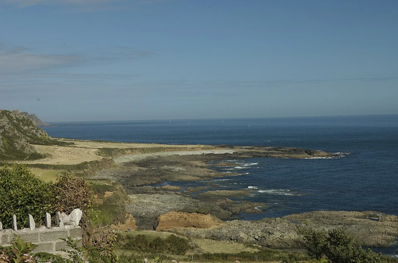 An image depicting the trail Prawle Point via SWCP and its surrounding area.