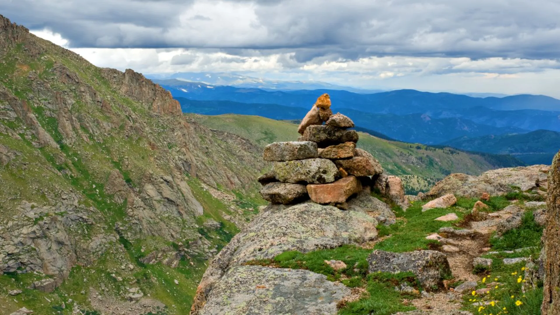 An image depicting the trail American Discovery Trail - Colorado and its surrounding area.
