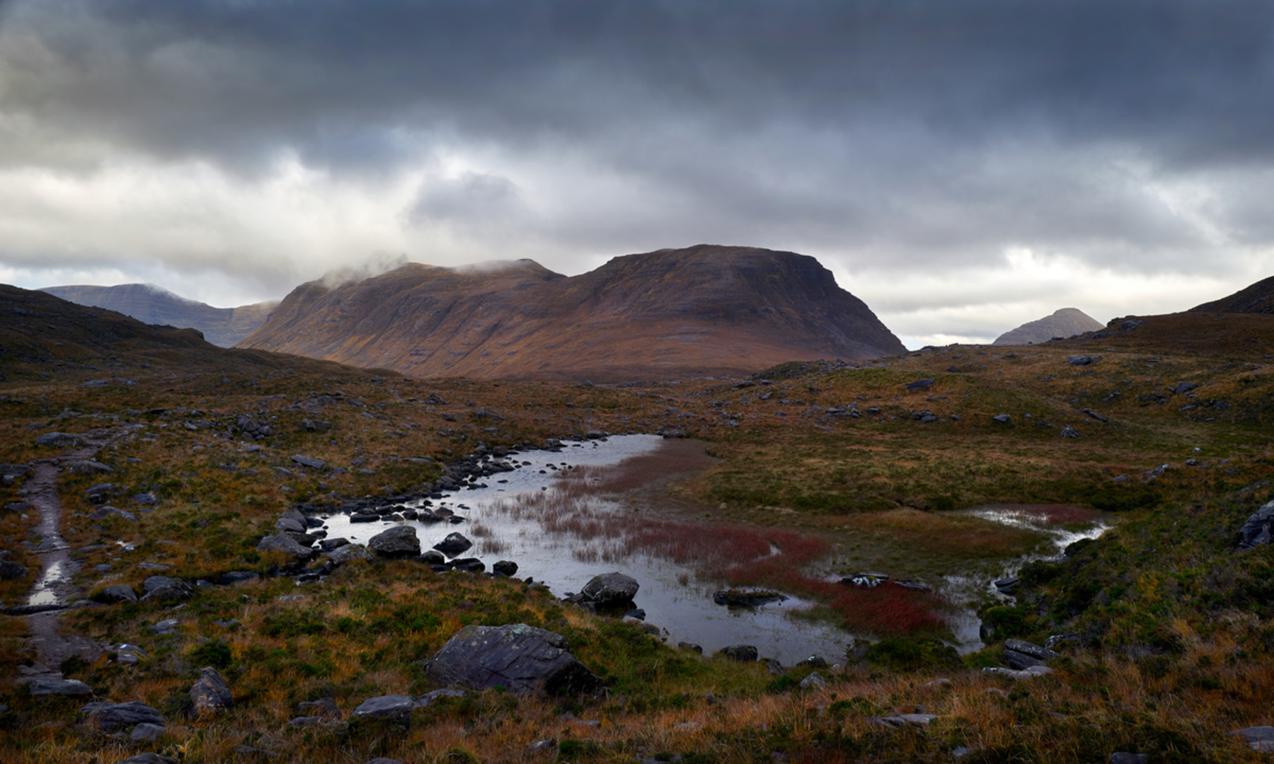 An image depicting the trail Beinn Dearg - Ullapool and its surrounding area.