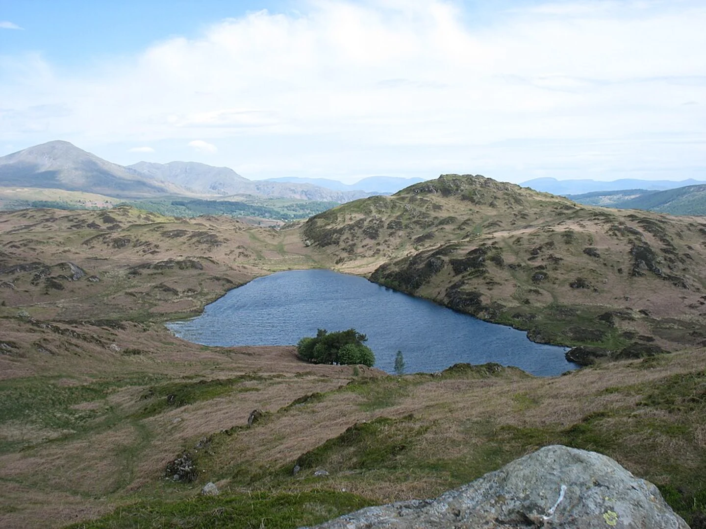 An image depicting the trail Ulverston to Coniston Walk and its surrounding area.