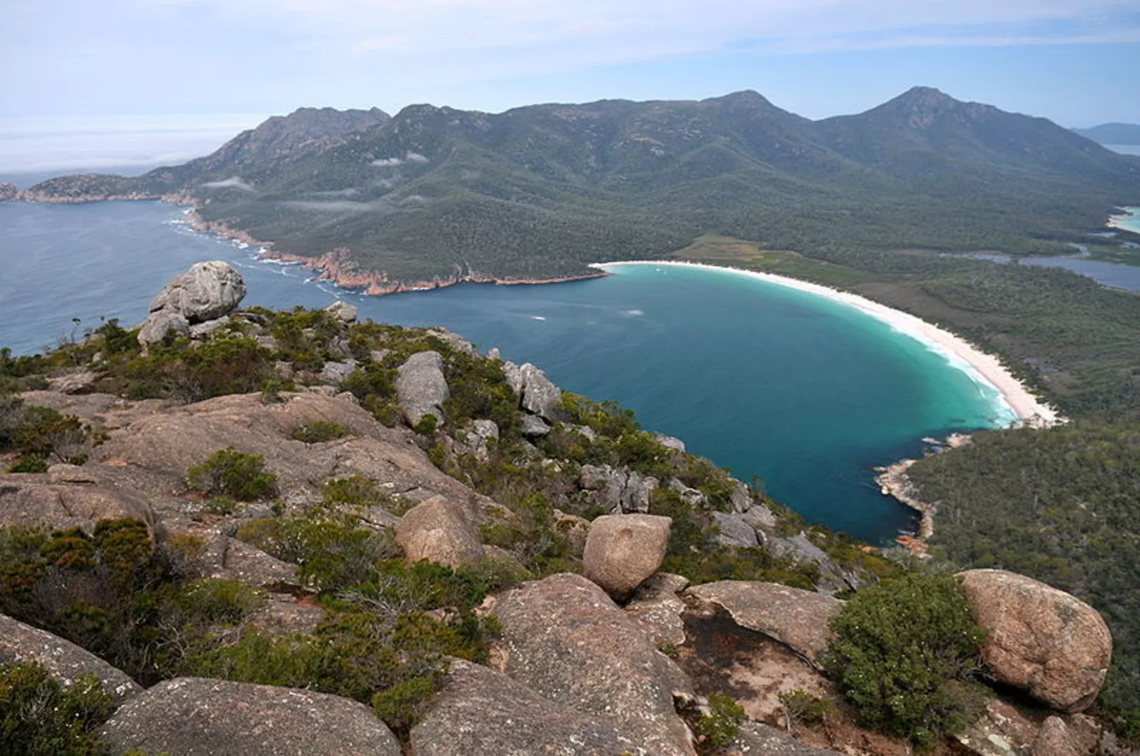 An image depicting the trail Mount Amos Walk and its surrounding area.