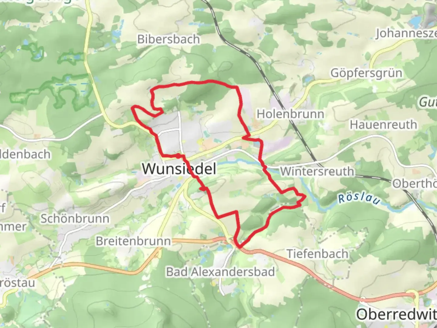 An image depicting the trail Wunsiedel Loop via Sonnenhof and Landschaftslehrofad Wunsiedel and its surrounding area.