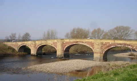 Bridge of Dee and Carn an t-Sagairt Beag