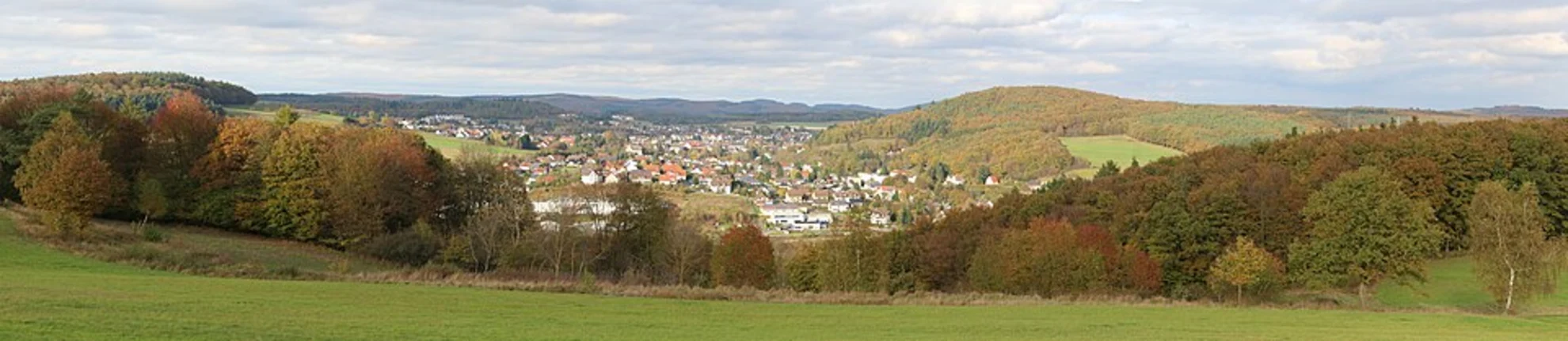 An image depicting the trail Strumpfweg and Sebastian Kneipp Weg and its surrounding area.