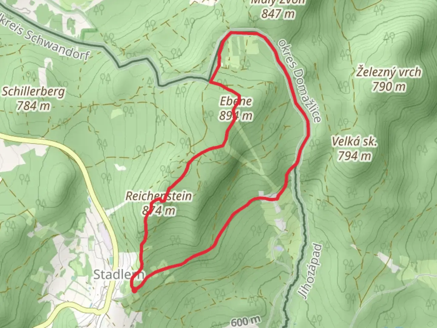 An image depicting the trail Hochfels, Reichenstein and Böhmerwaldturm Loop via Bayern Böhmen Runde 1 and its surrounding area.