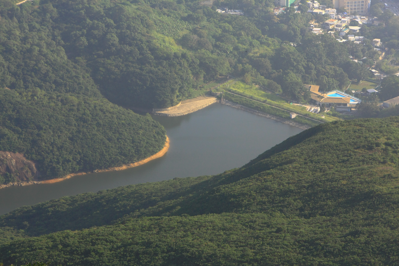 An image depicting the trail Hong Kong Trail and its surrounding area.